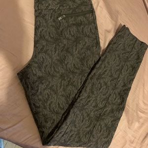 Black printed trousers